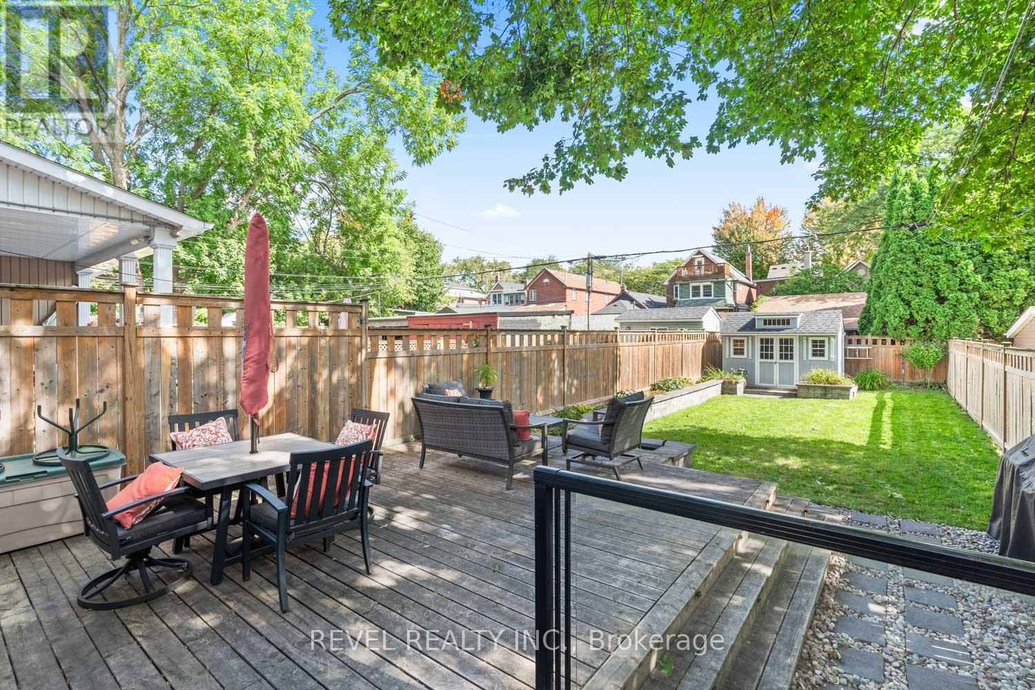 237 Bartlett Avenue, Toronto, Ontario  M6H 3G3 - Photo 25 - W12440597