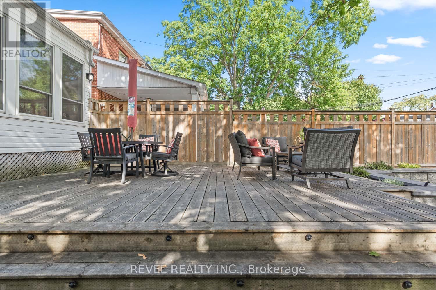 237 Bartlett Avenue, Toronto, Ontario  M6H 3G3 - Photo 19 - W12440597