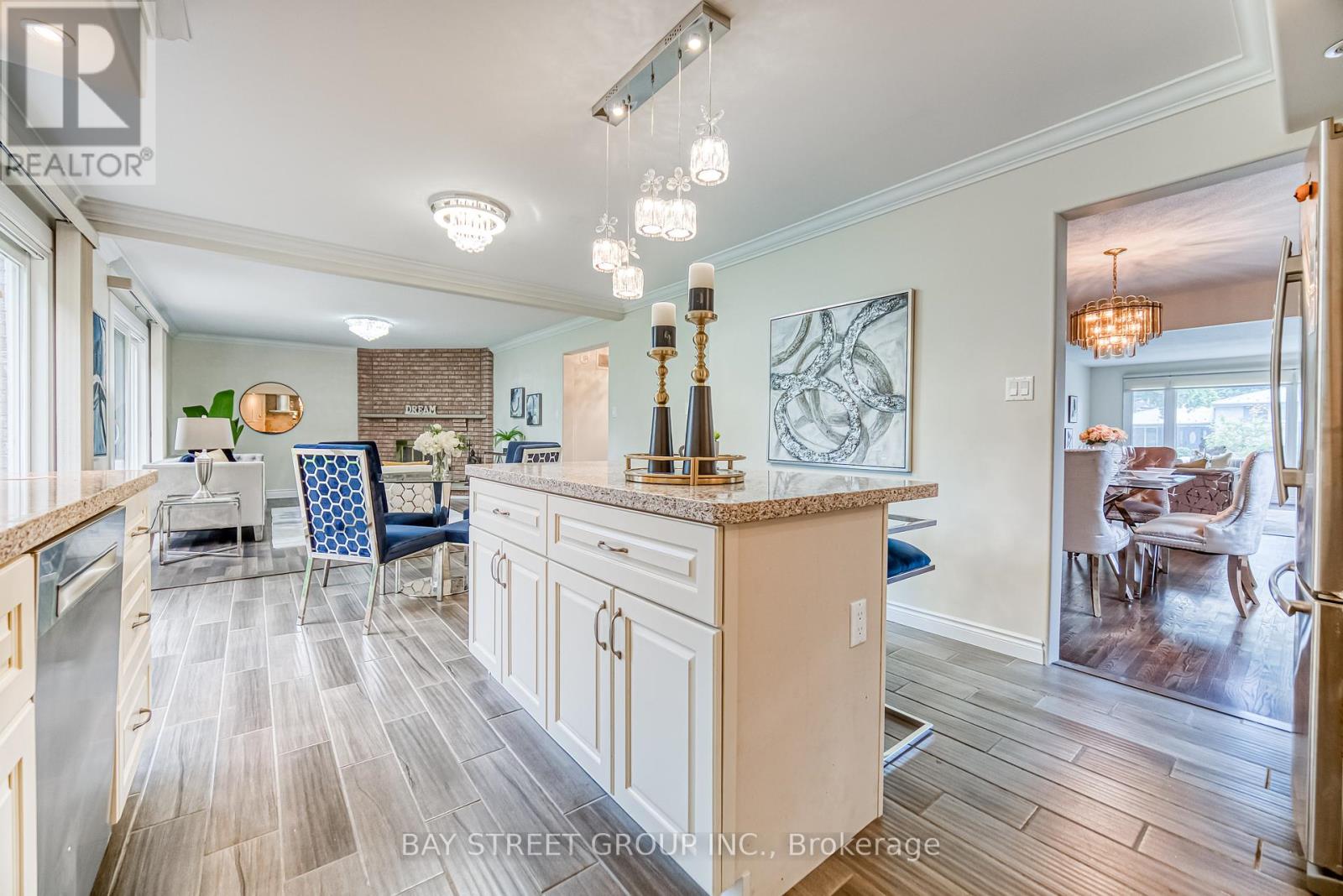 627 Conacher Drive, Toronto, Ontario  M2M 3N2 - Photo 12 - C12446731