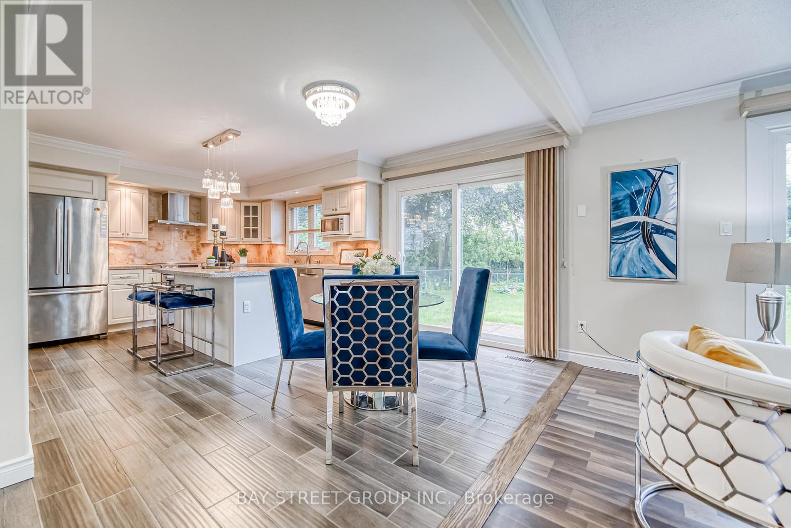 627 Conacher Drive, Toronto, Ontario  M2M 3N2 - Photo 15 - C12446731