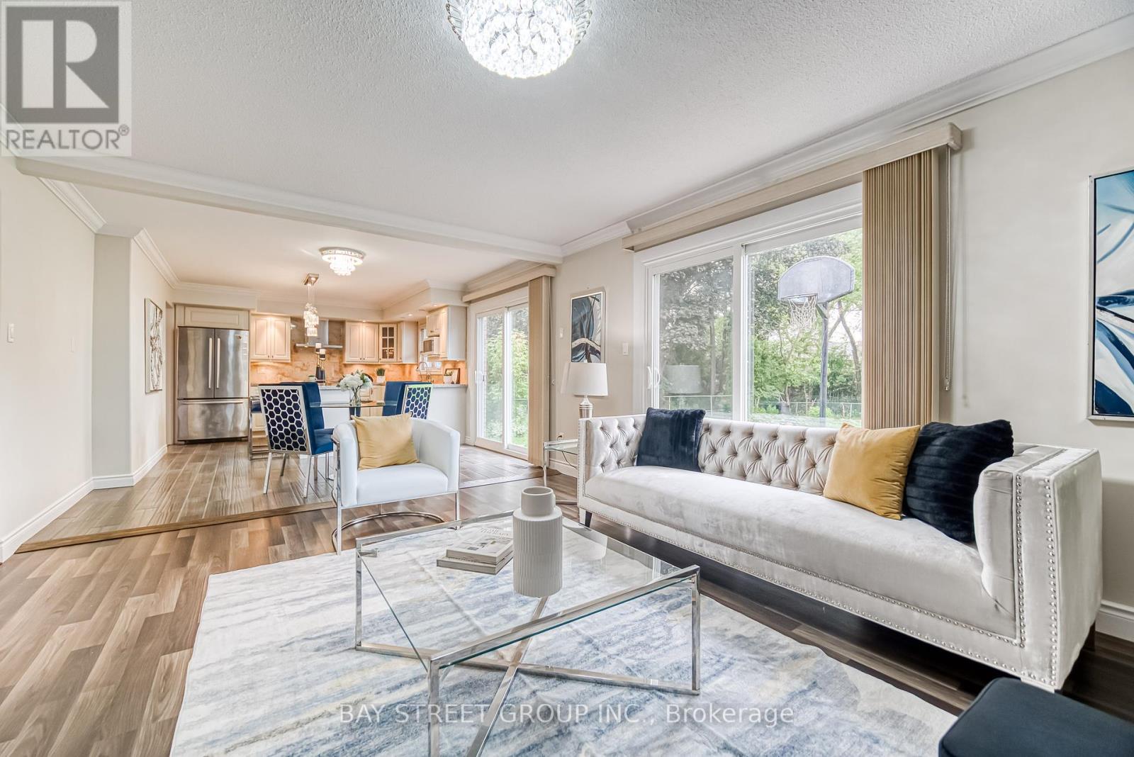 627 Conacher Drive, Toronto, Ontario  M2M 3N2 - Photo 18 - C12446731