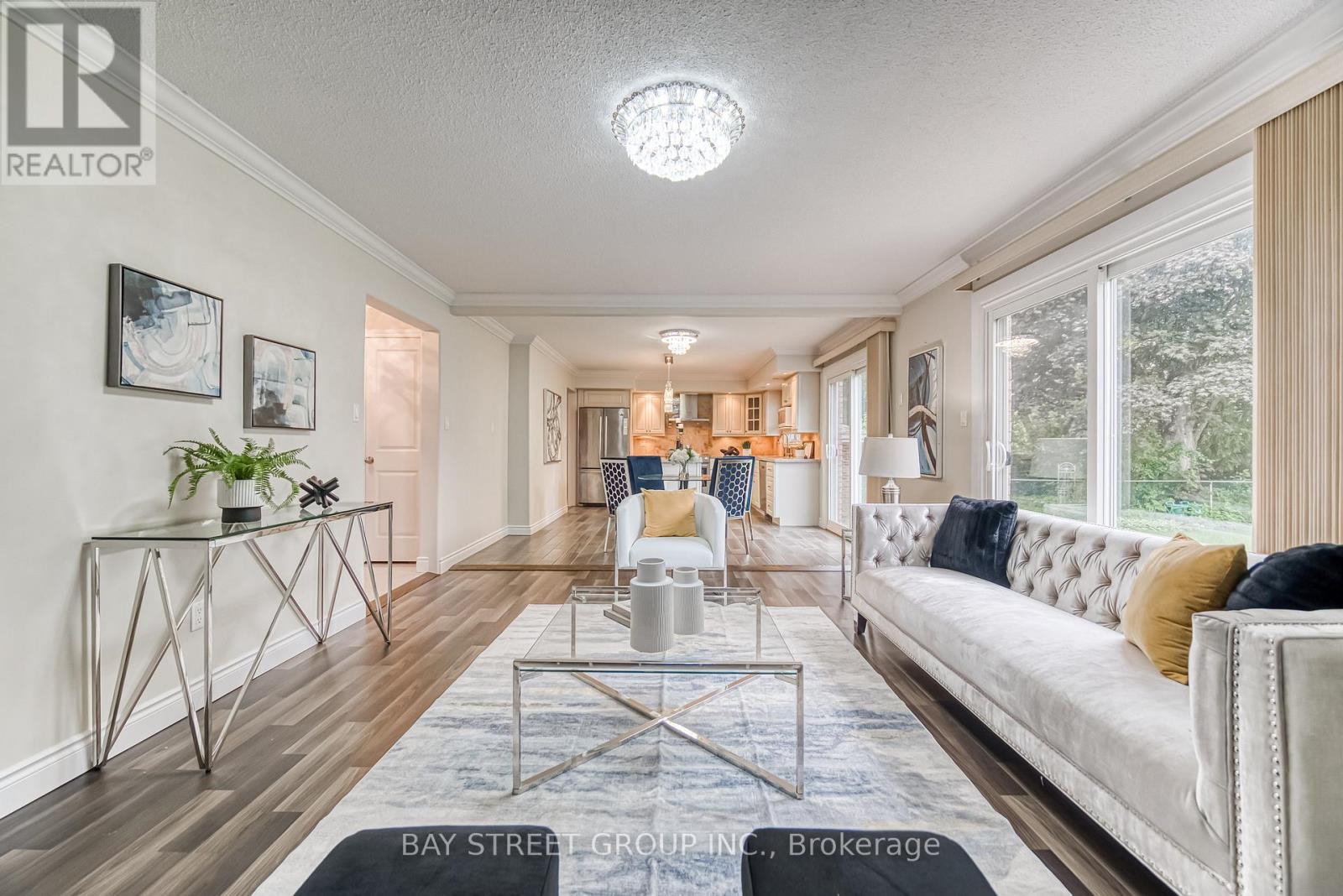 627 Conacher Drive, Toronto, Ontario  M2M 3N2 - Photo 19 - C12446731