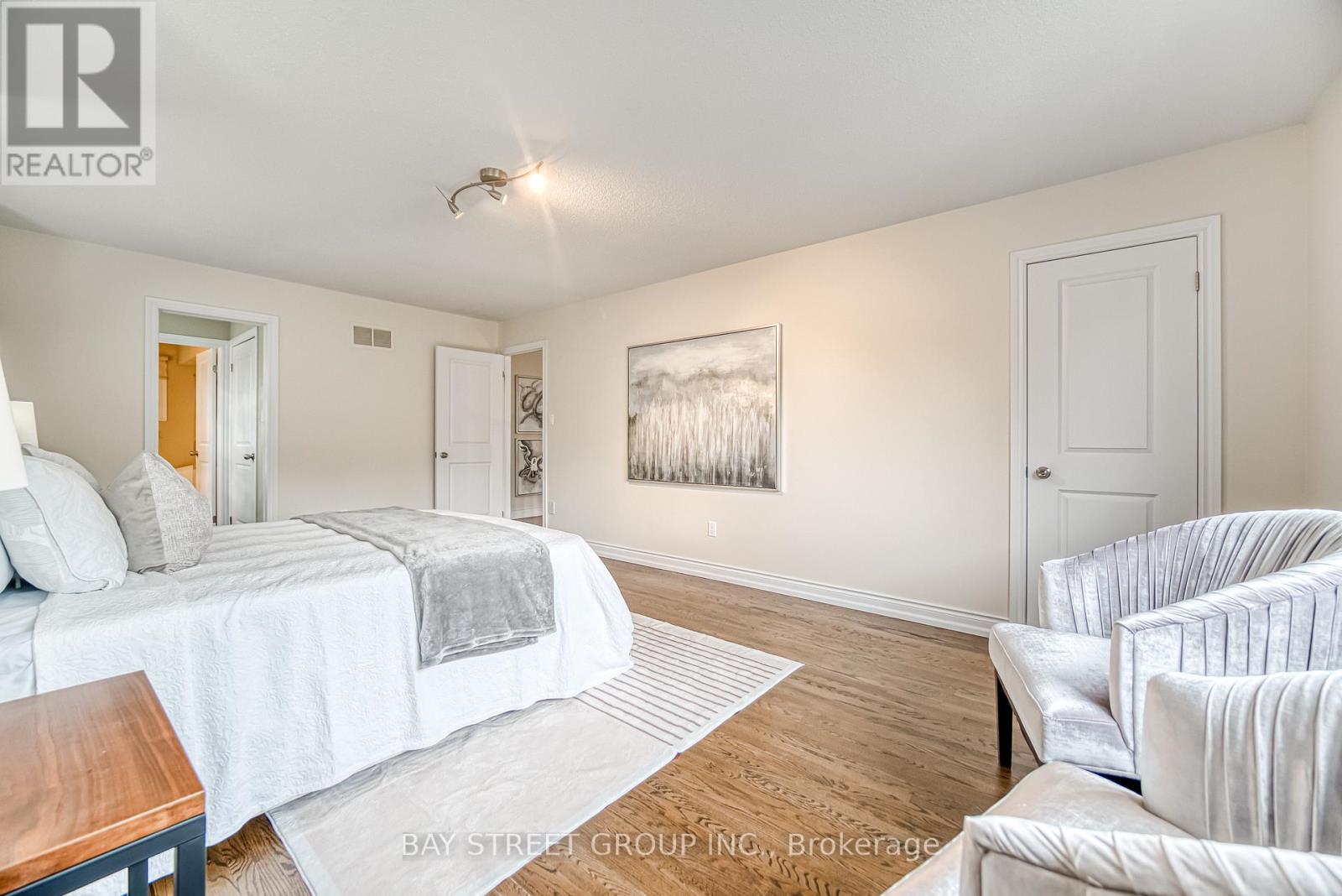 627 Conacher Drive, Toronto, Ontario  M2M 3N2 - Photo 25 - C12446731