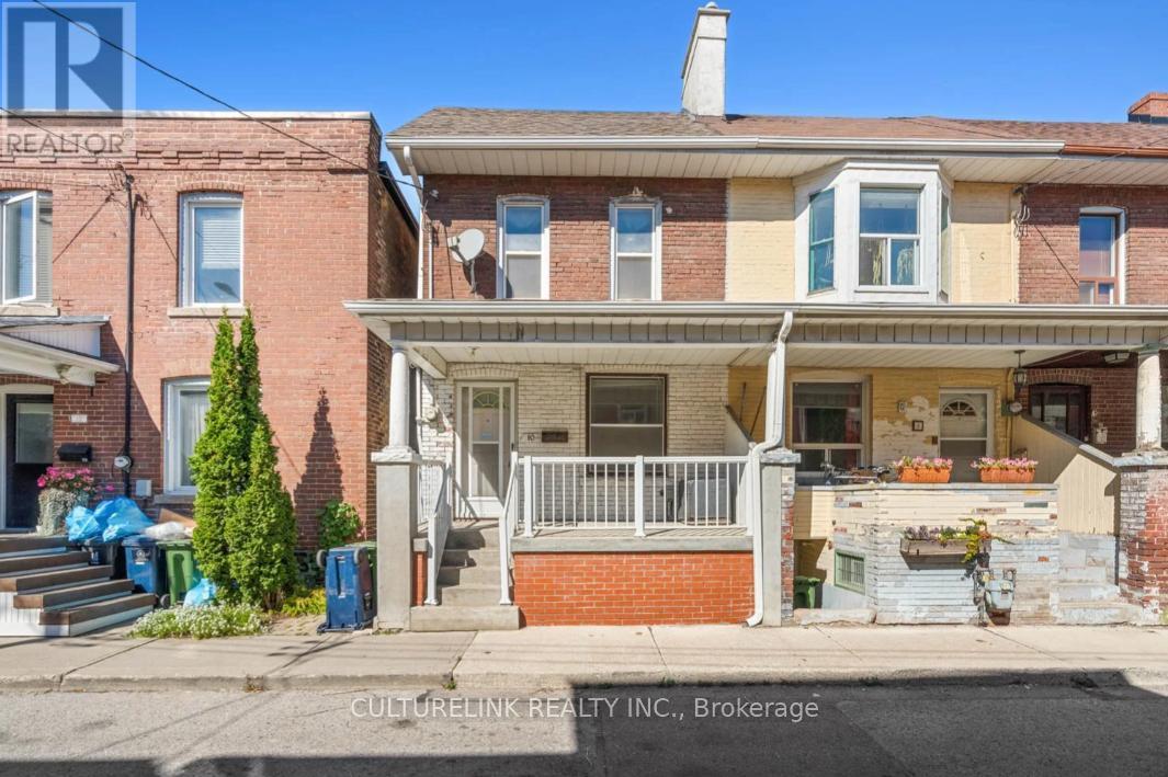 10 CLINTON PLACE, Toronto, Ontario
