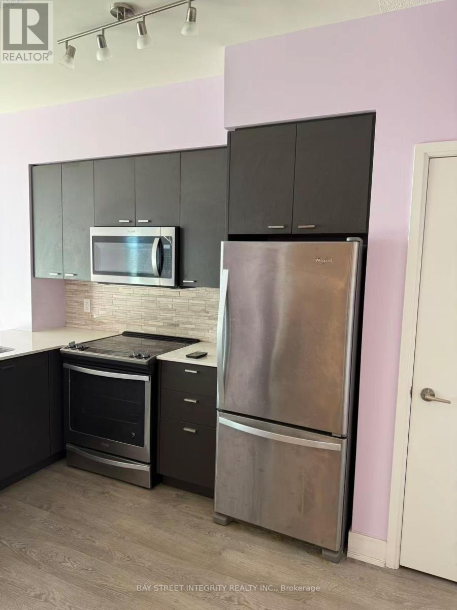 2001 - 30 Roehampton Avenue, Toronto, Ontario  M4P 0B9 - Photo 11 - C12446761
