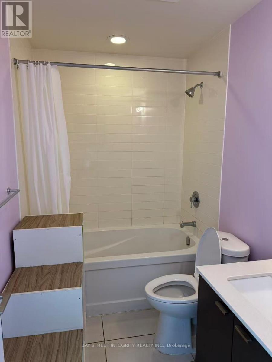 2001 - 30 Roehampton Avenue, Toronto, Ontario  M4P 0B9 - Photo 8 - C12446761
