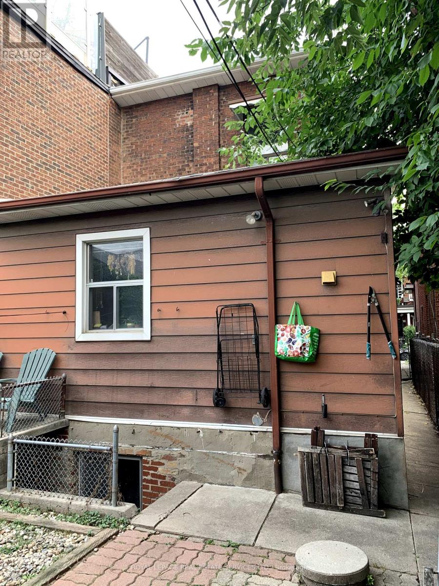 464 Euclid Avenue, Toronto, Ontario  M6G 2S9 - Photo 7 - C12446775