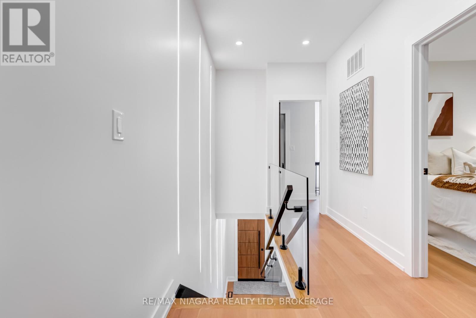 95 Kimberley Avenue, Toronto, Ontario  M4E 2Z4 - Photo 18 - E12446862