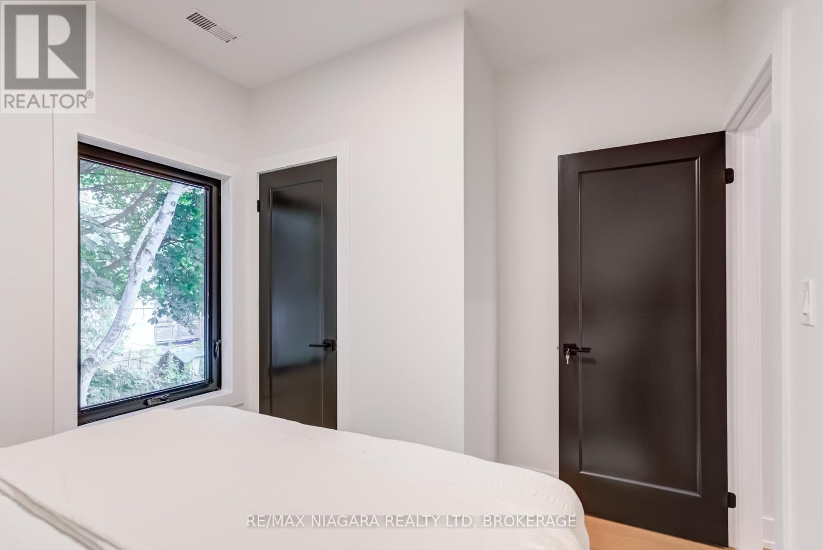 95 Kimberley Avenue, Toronto, Ontario  M4E 2Z4 - Photo 28 - E12446862