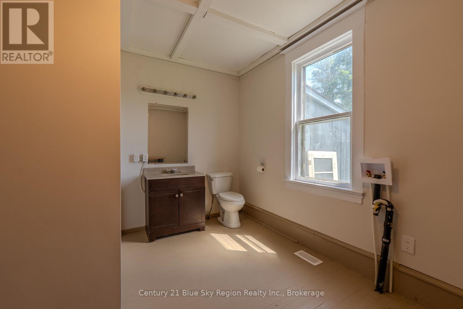 2 Desaulniers Road, West Nipissing, Ontario  P0H 1M0 - Photo 11 - X12446958