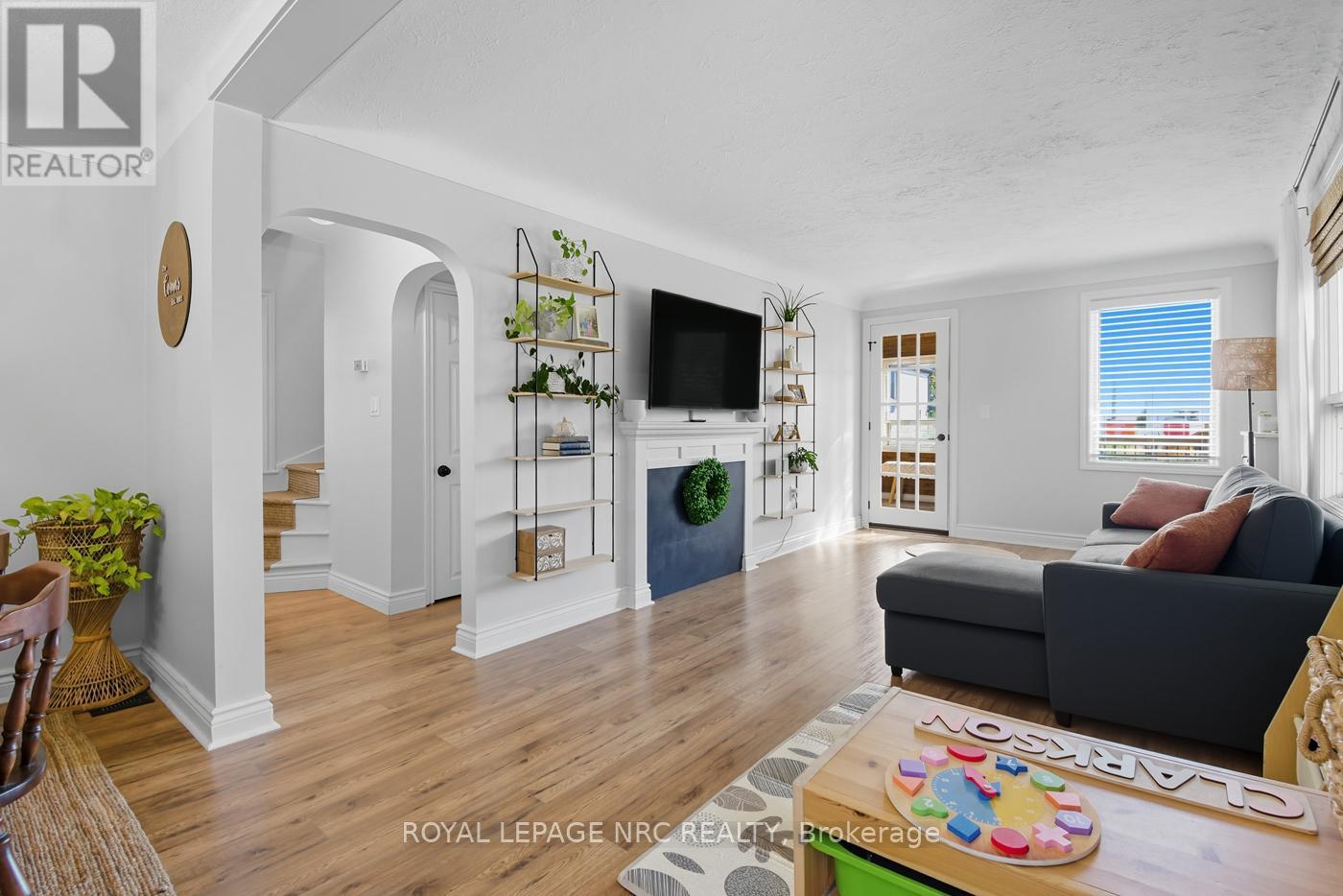 2459 Thompson Road, Niagara Falls, Ontario  L2E 6S4 - Photo 10 - X12446795
