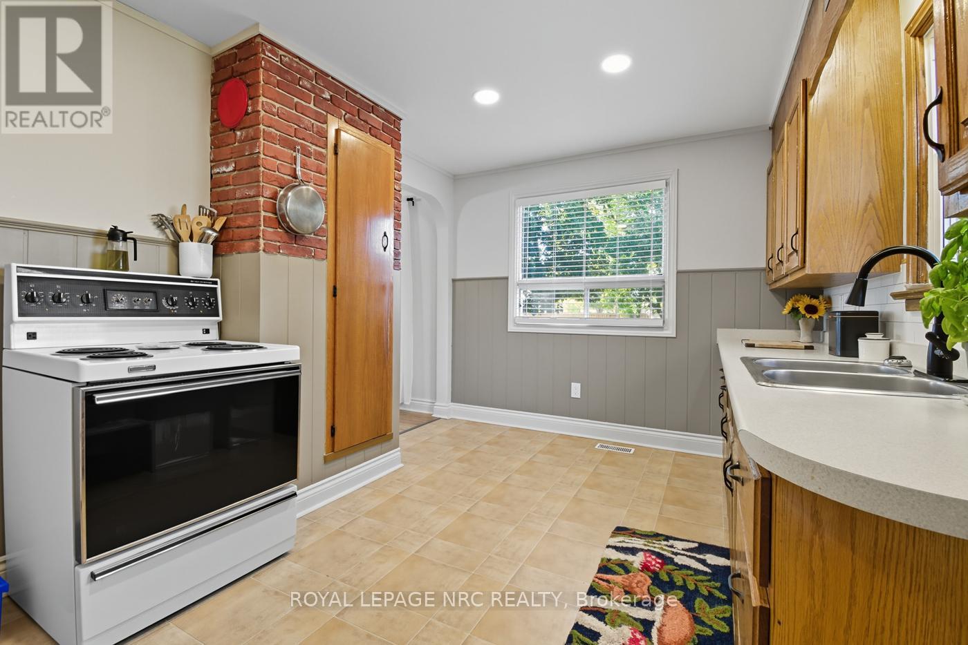 2459 Thompson Road, Niagara Falls, Ontario  L2E 6S4 - Photo 13 - X12446795