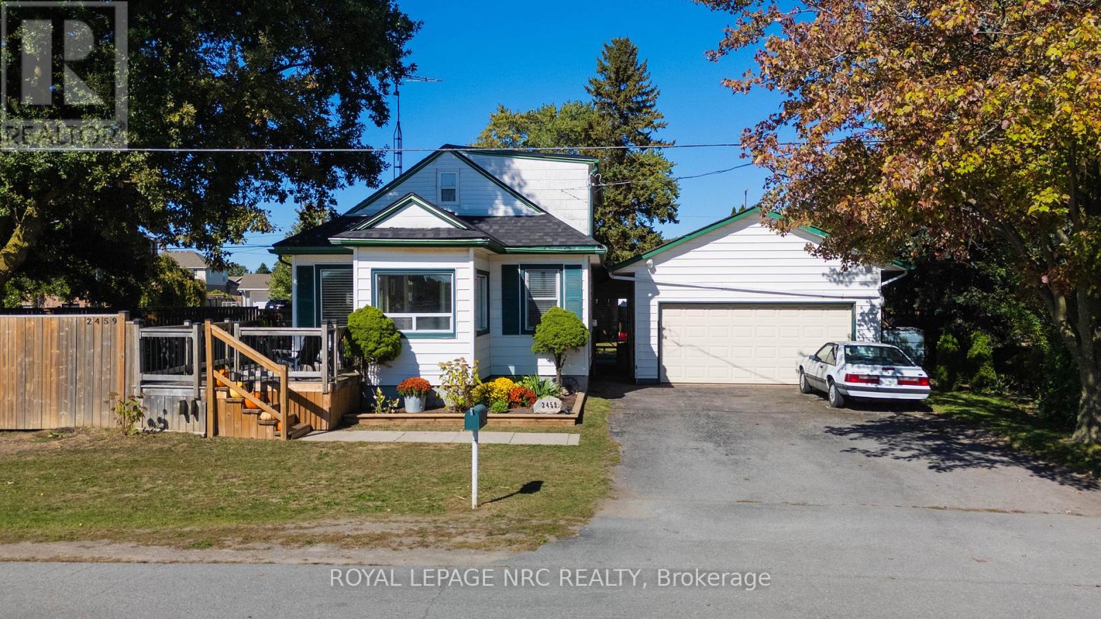 2459 Thompson Road, Niagara Falls, Ontario  L2E 6S4 - Photo 3 - X12446795