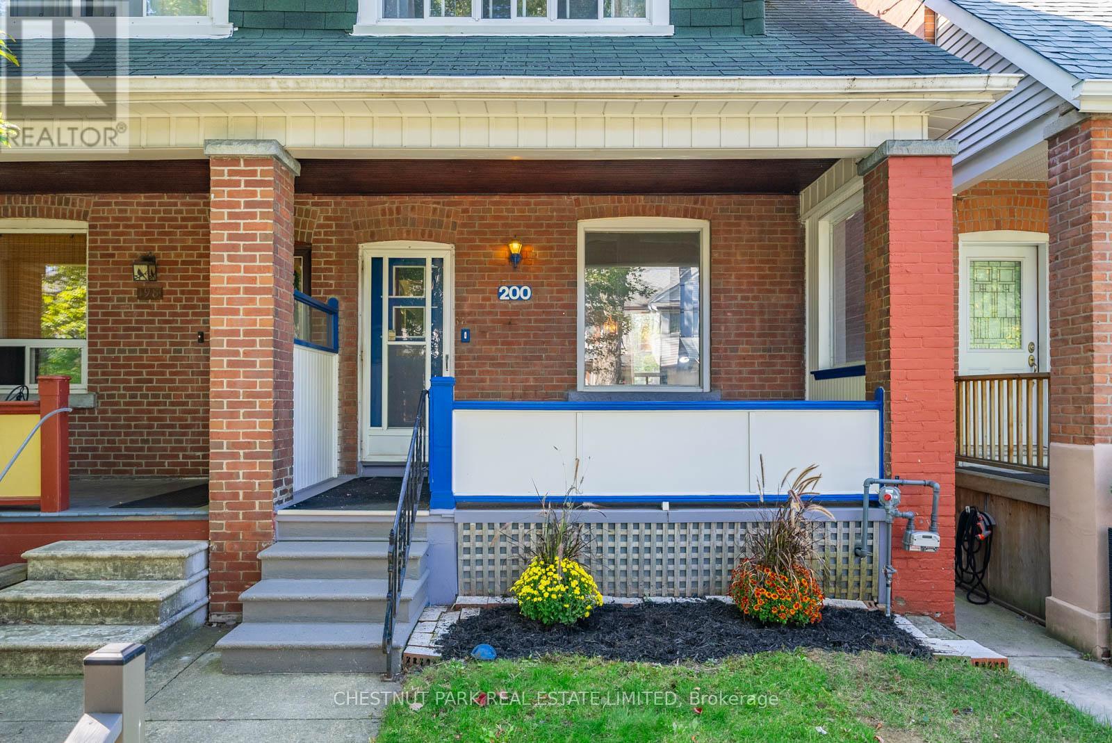 200 Gillard Avenue, Toronto (Greenwood-Coxwell), Ontario  M4J 4N8 - Photo 2 - E12446729