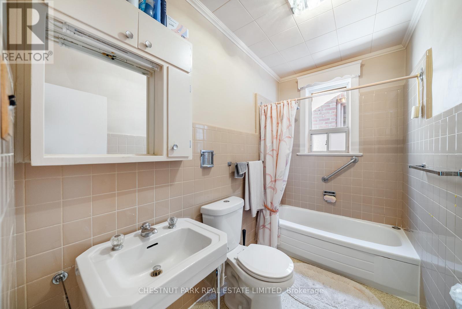 200 Gillard Avenue, Toronto (Greenwood-Coxwell), Ontario  M4J 4N8 - Photo 23 - E12446729