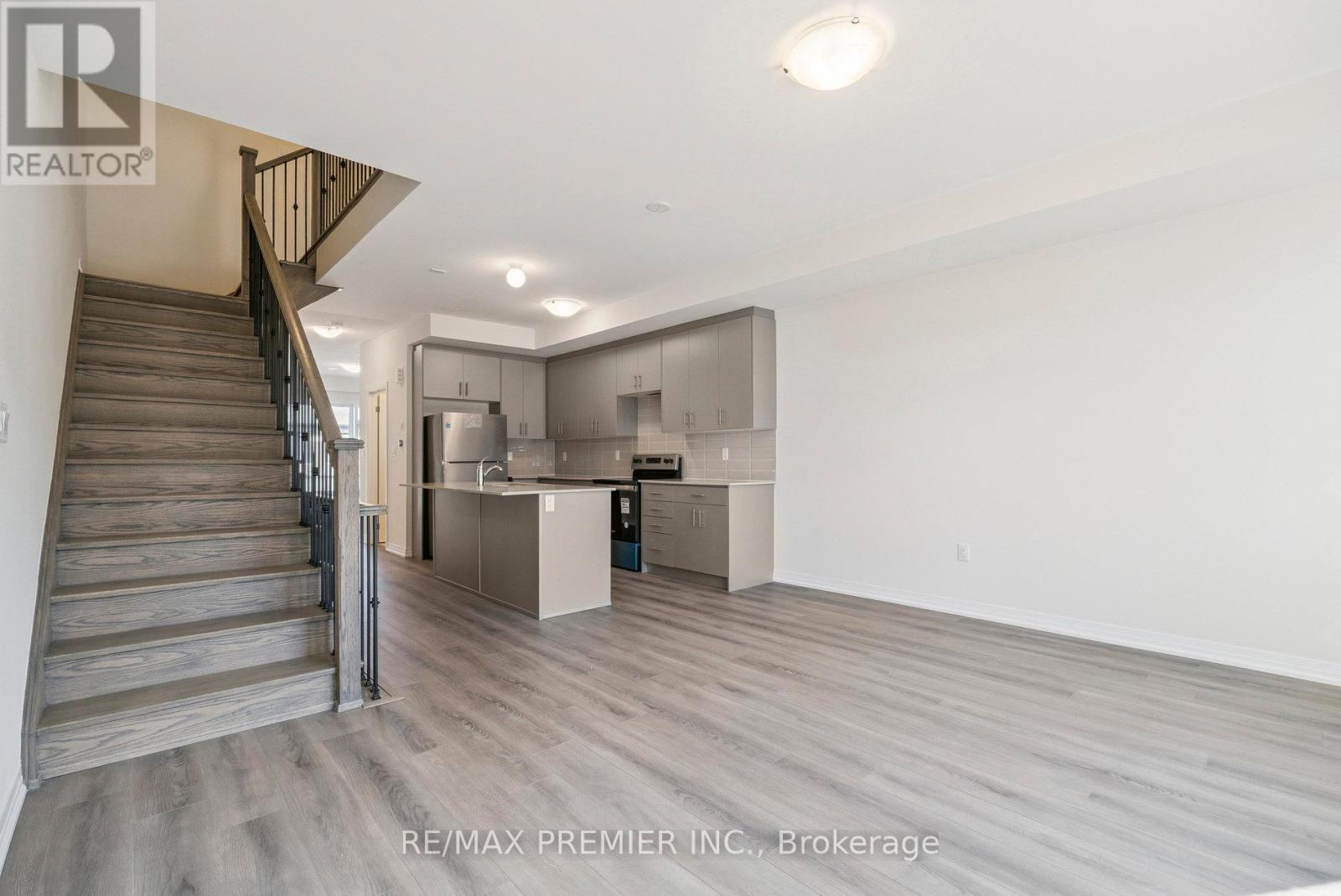 38 Cherry Hill Lane, Barrie, Ontario  L4N 6K7 - Photo 17 - S12392639