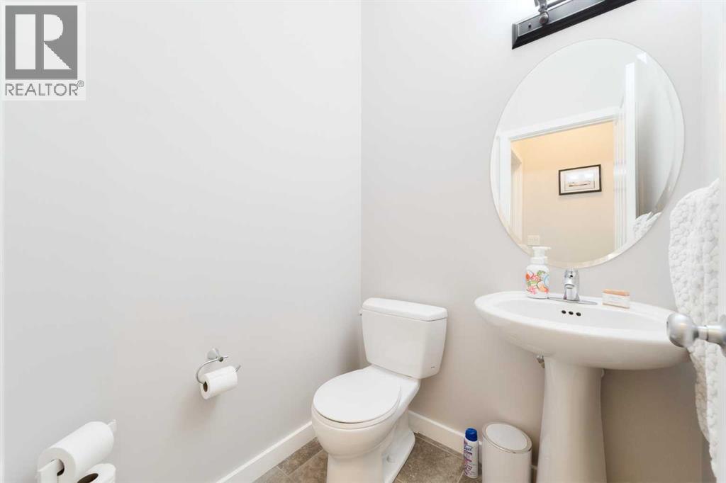 40 Sunrise Terrace, Cochrane, Alberta  T4C 0V3 - Photo 14 - A2248798