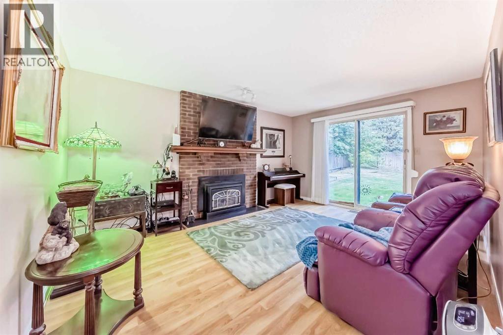 983 Woodbine Boulevard Sw, Calgary, Alberta  T2W 4A7 - Photo 11 - A2255928