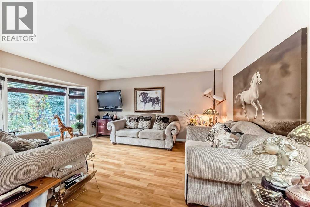 983 Woodbine Boulevard Sw, Calgary, Alberta  T2W 4A7 - Photo 14 - A2255928