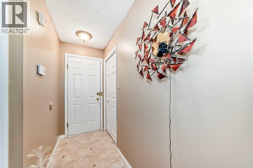 983 Woodbine Boulevard Sw, Calgary, Alberta  T2W 4A7 - Photo 21 - A2255928