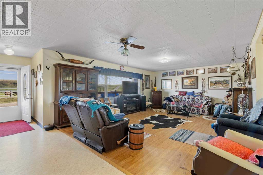 115041 Sharples Bottom Rd, Claresholm, Alberta  T0L 0T0 - Photo 14 - A2258263