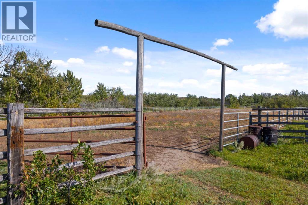 115041 Sharples Bottom Rd, Claresholm, Alberta  T0L 0T0 - Photo 27 - A2258263