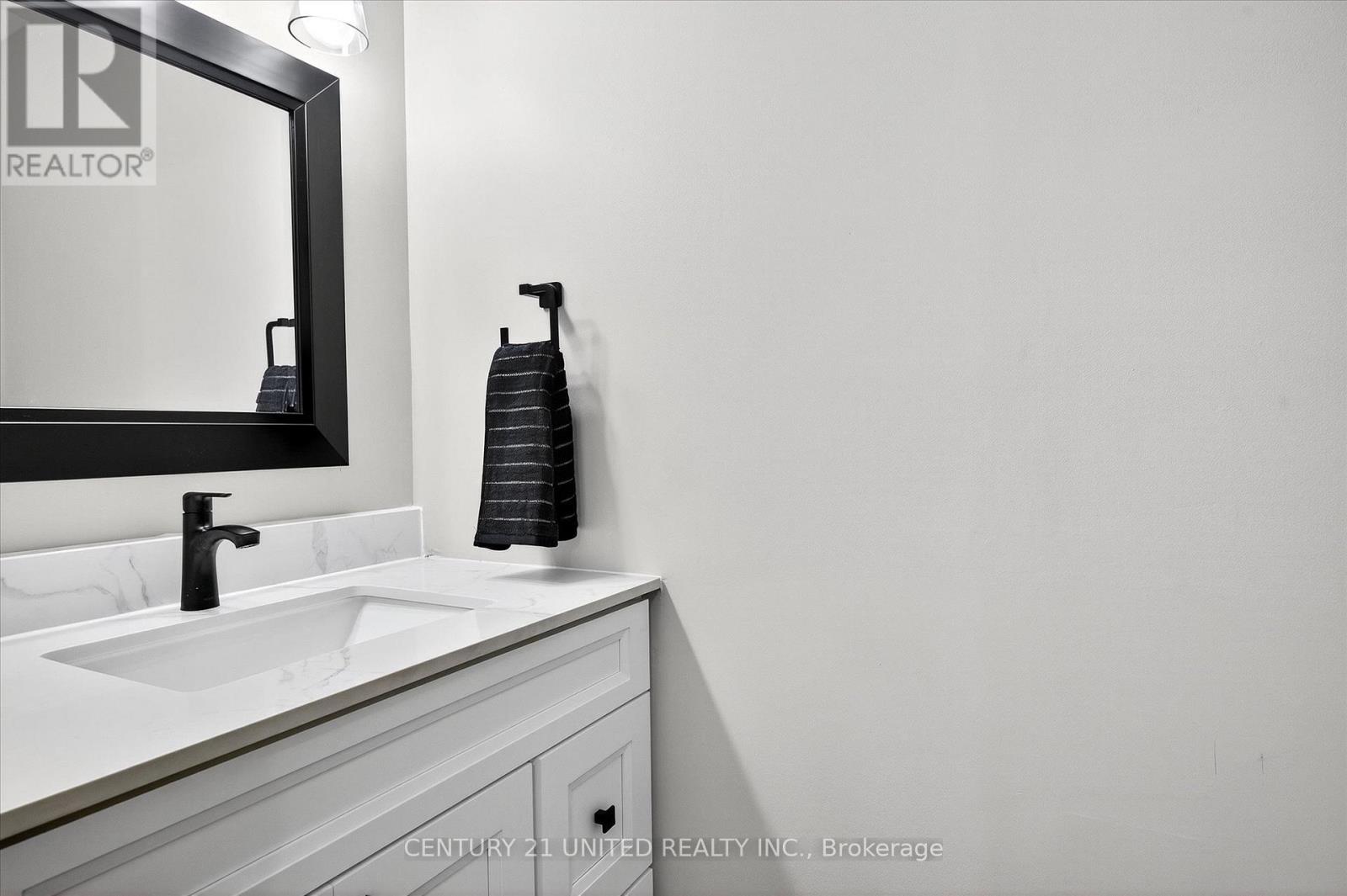 1309 Scollard Drive, Peterborough, Ontario  K9H 7K7 - Photo 16 - X12446927