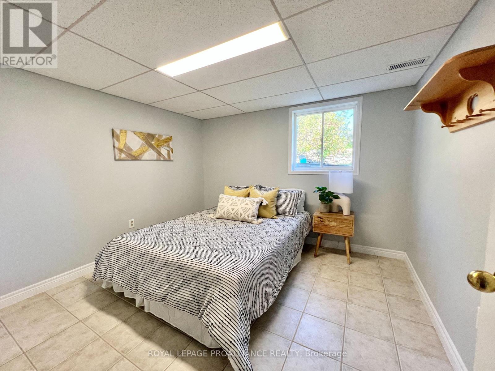 444 County Road 19, Prince Edward County (Ameliasburg Ward), Ontario  K0K 1A0 - Photo 18 - X12446929