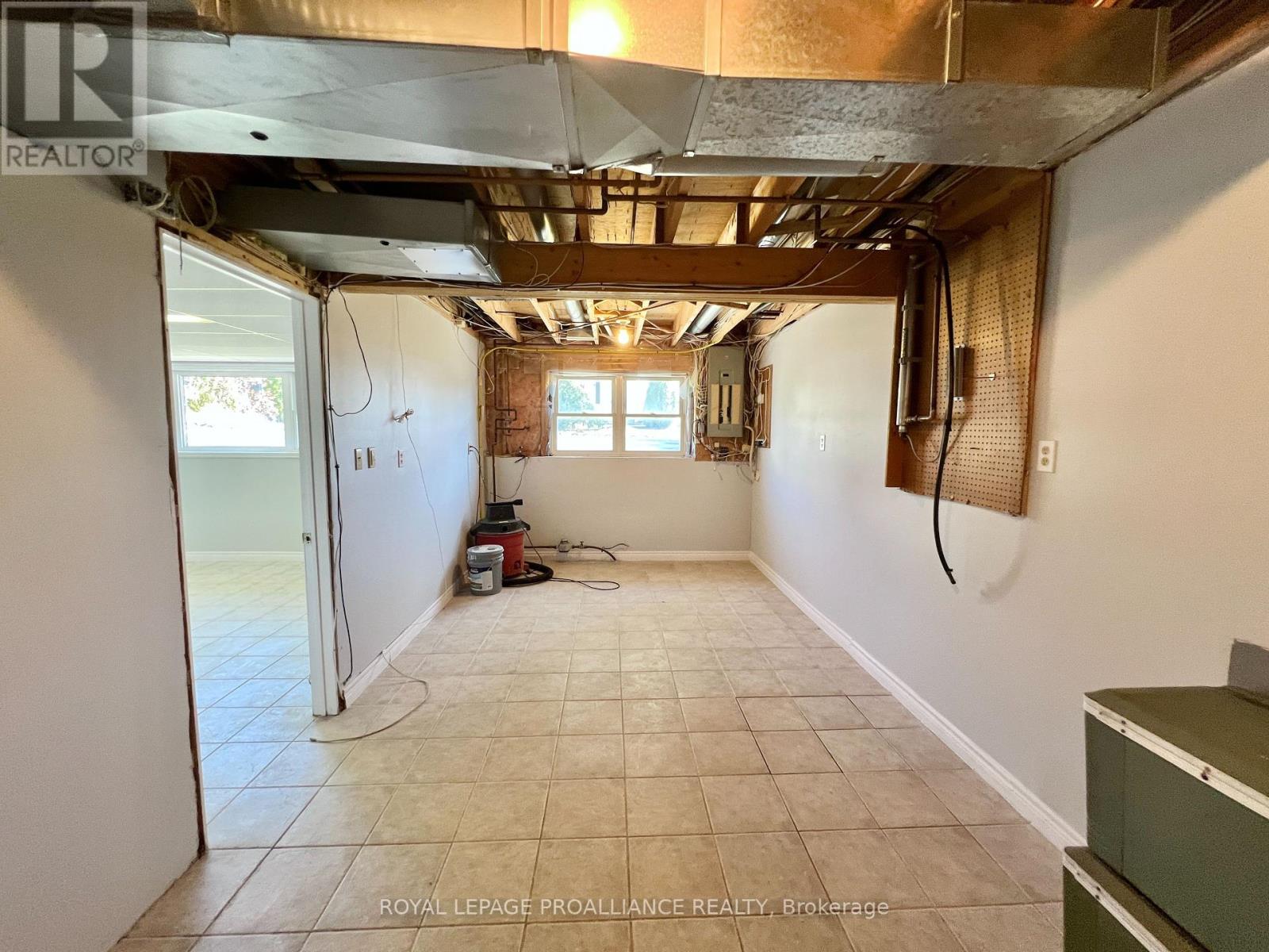 444 County Road 19, Prince Edward County (Ameliasburg Ward), Ontario  K0K 1A0 - Photo 24 - X12446929