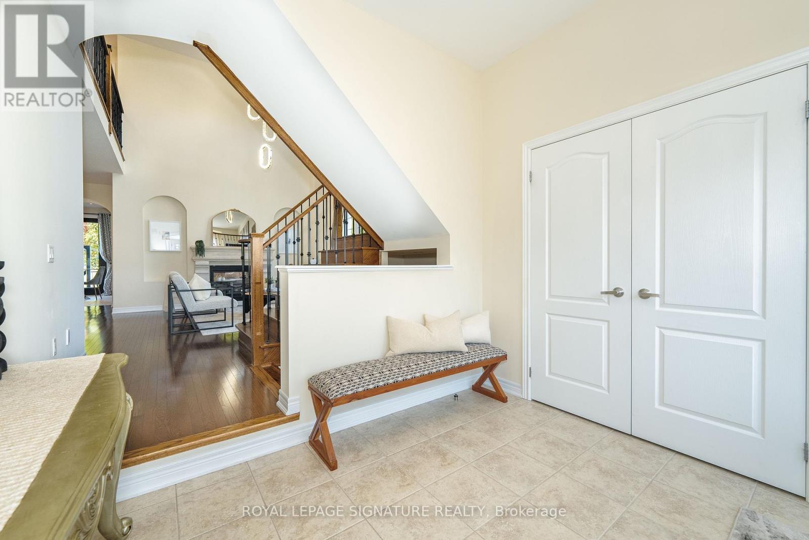 68 Lady Angela Lane, Vaughan, Ontario  L6A 4S7 - Photo 3 - N12446712