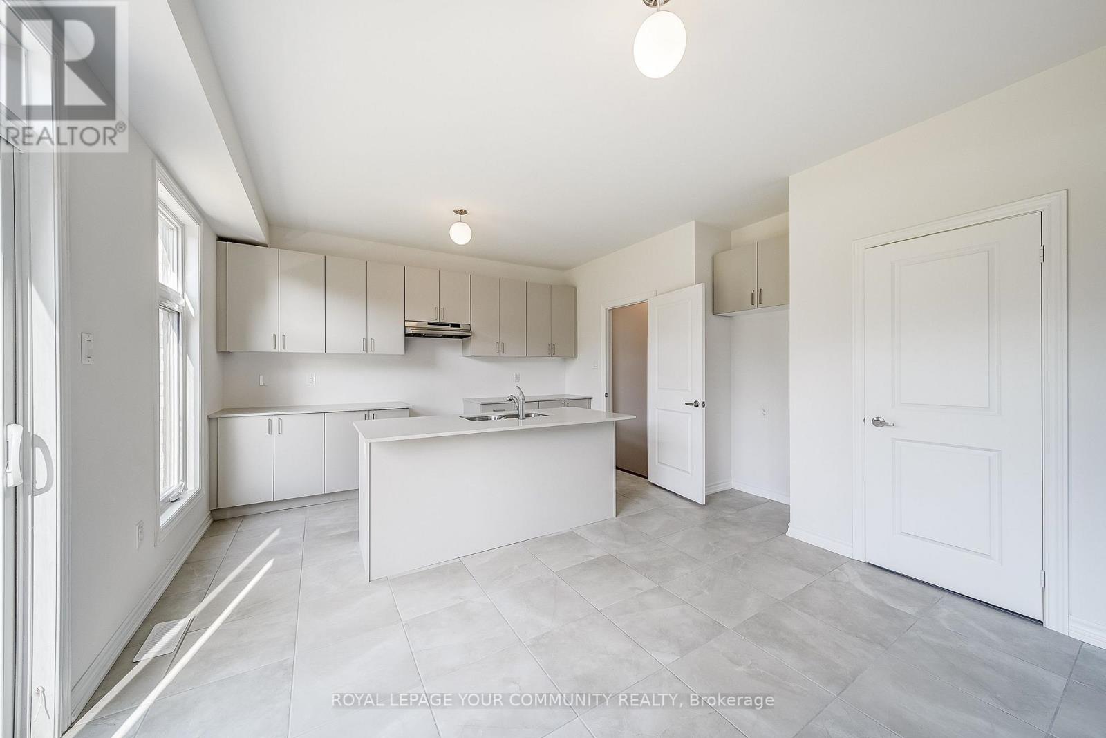 22 Sam Battaglia Crescent, Georgina, Ontario  L0E 1R0 - Photo 16 - N12446721