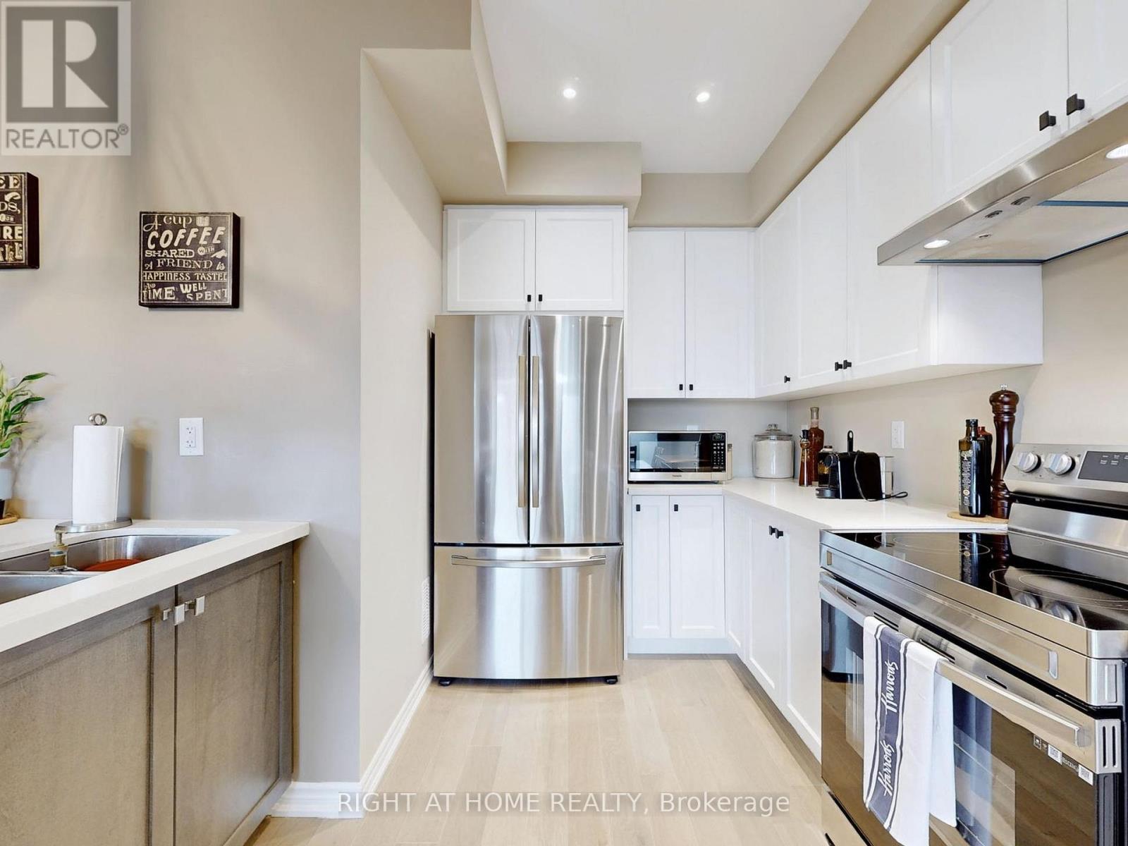 279 Moody Drive, Vaughan, Ontario  L4H 3N5 - Photo 11 - N12446726