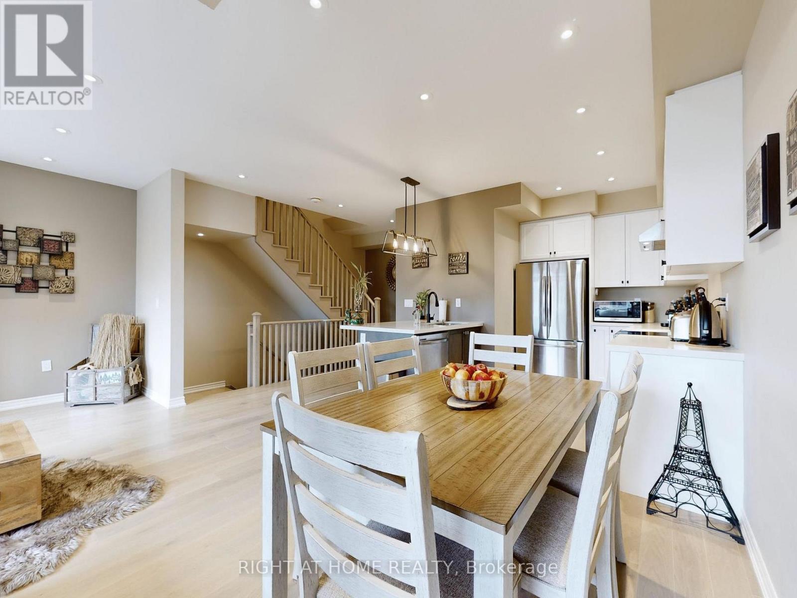279 Moody Drive, Vaughan, Ontario  L4H 3N5 - Photo 16 - N12446726