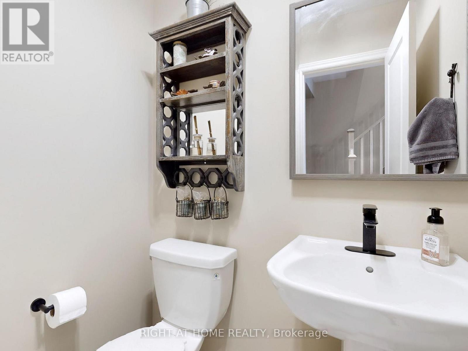 279 Moody Drive, Vaughan, Ontario  L4H 3N5 - Photo 17 - N12446726