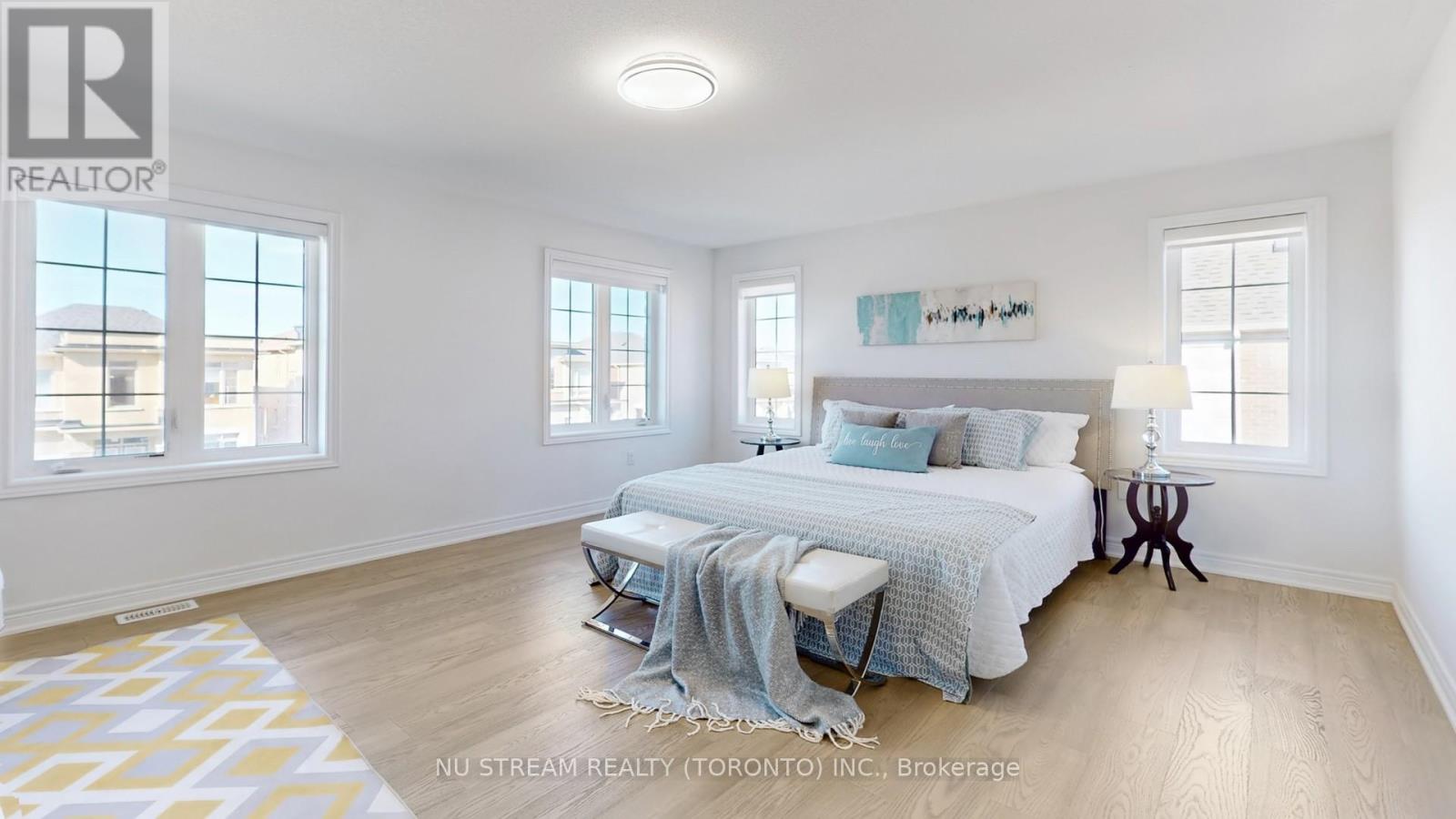 43 Eastgrove Square E, East Gwillimbury, Ontario  L9N 0R3 - Photo 17 - N12446774