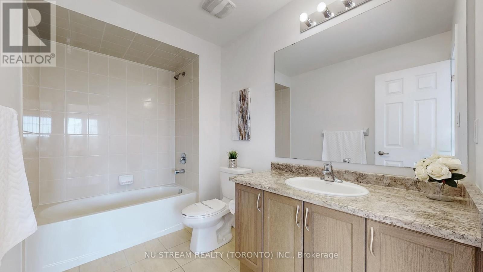 43 Eastgrove Square E, East Gwillimbury, Ontario  L9N 0R3 - Photo 27 - N12446774