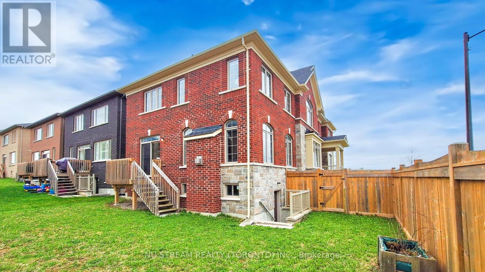 43 Eastgrove Square E, East Gwillimbury, Ontario  L9N 0R3 - Photo 32 - N12446774