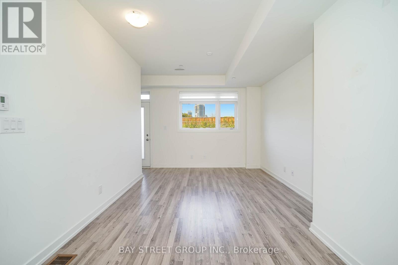 10 - 370 Red Maple Road, Richmond Hill, Ontario  L4C 5T4 - Photo 22 - N12446776
