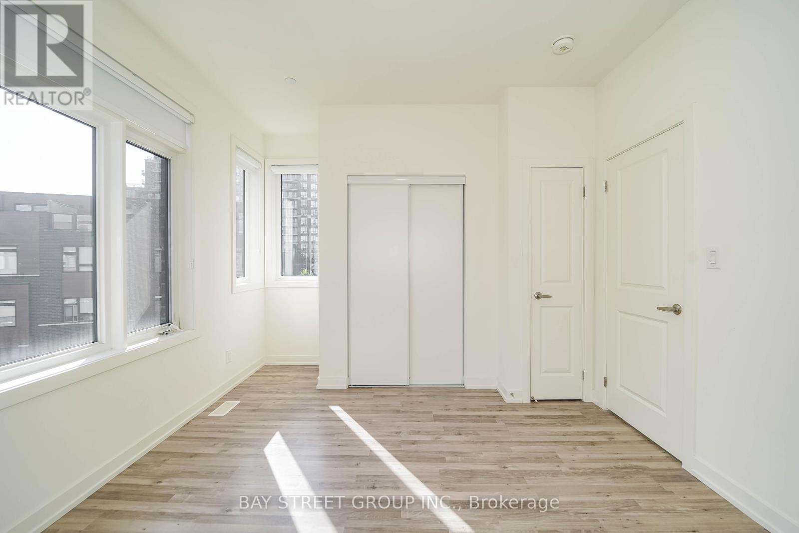 10 - 370 Red Maple Road, Richmond Hill, Ontario  L4C 5T4 - Photo 36 - N12446776