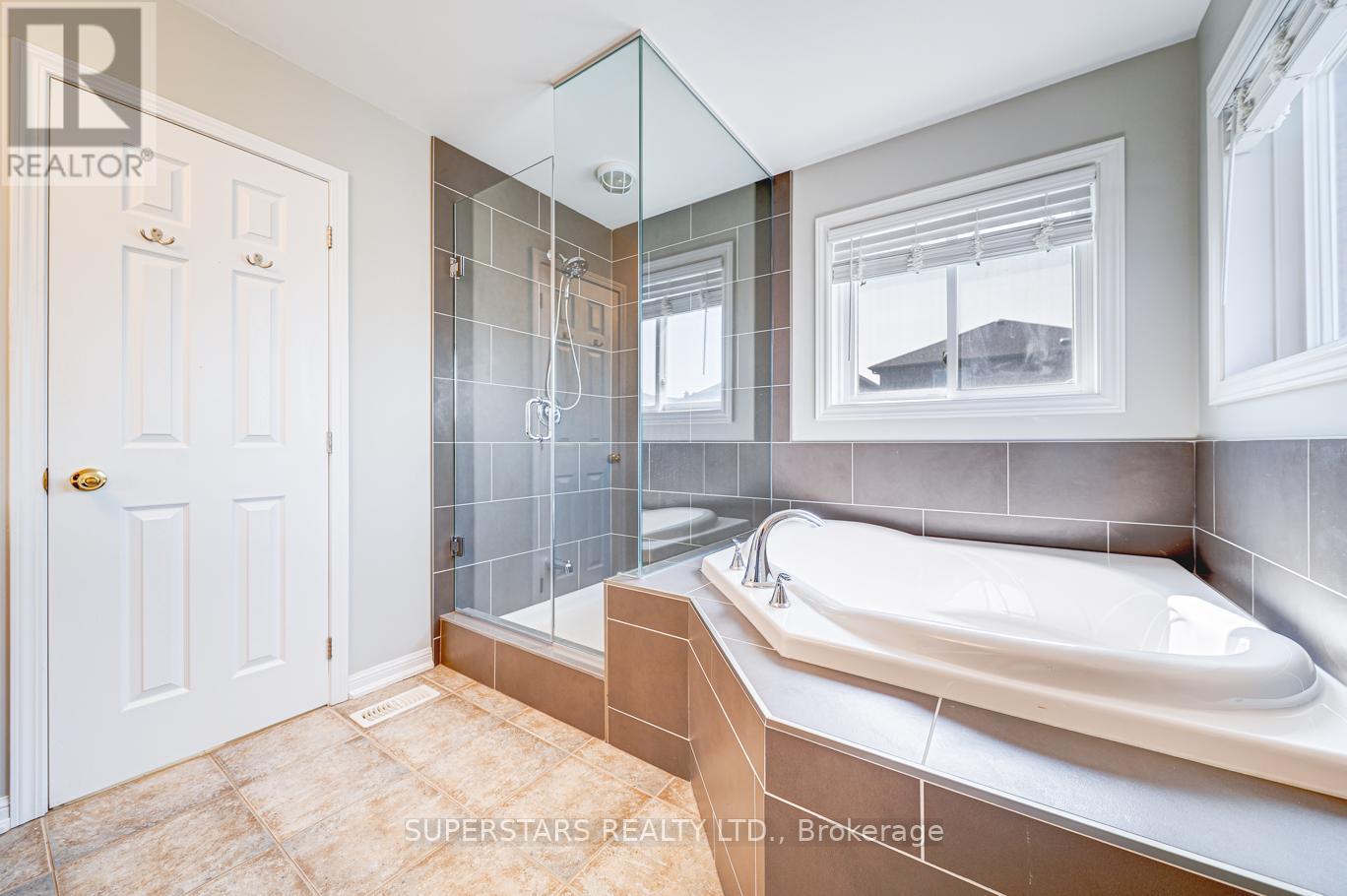 46 Majesty Boulevard, Barrie, Ontario  L4M 0E4 - Photo 19 - S12446747