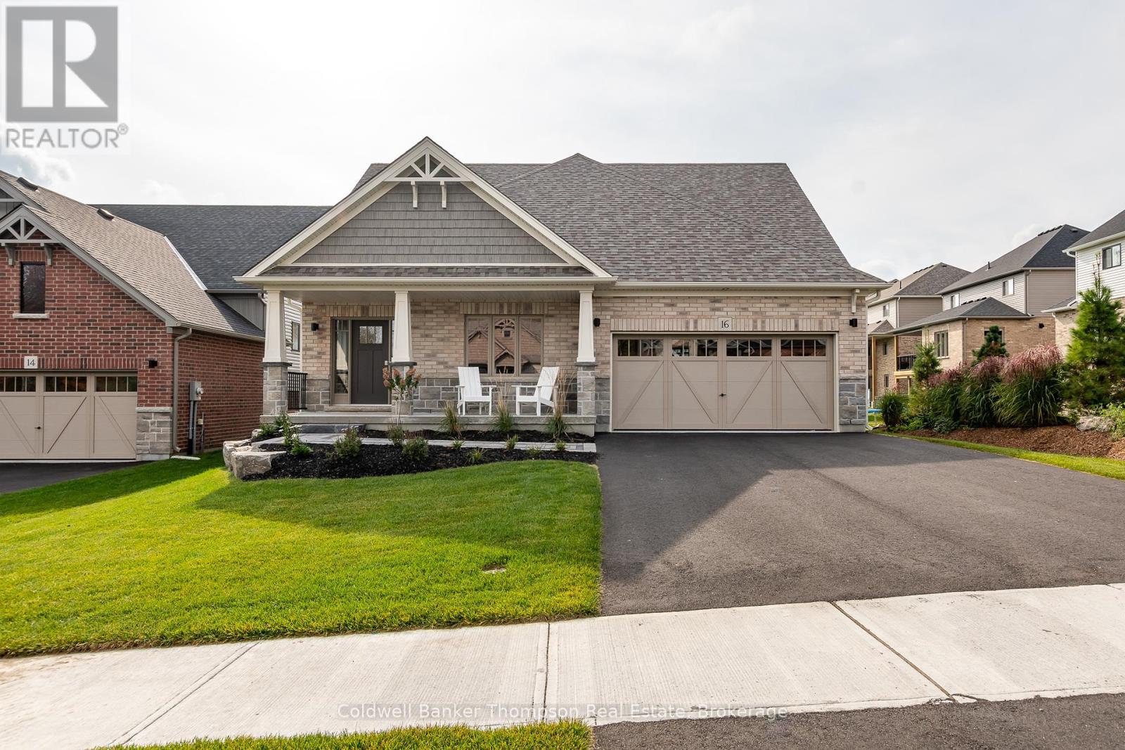 <div class="slider-price">$849,900</div><p>16 Eaglecrest Avenue, Huntsville, Ontario</p>