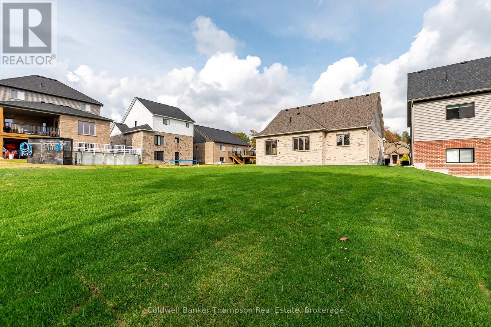 16 Eaglecrest Avenue, Huntsville, Ontario  P1H 0G5 - Photo 48 - X12424760