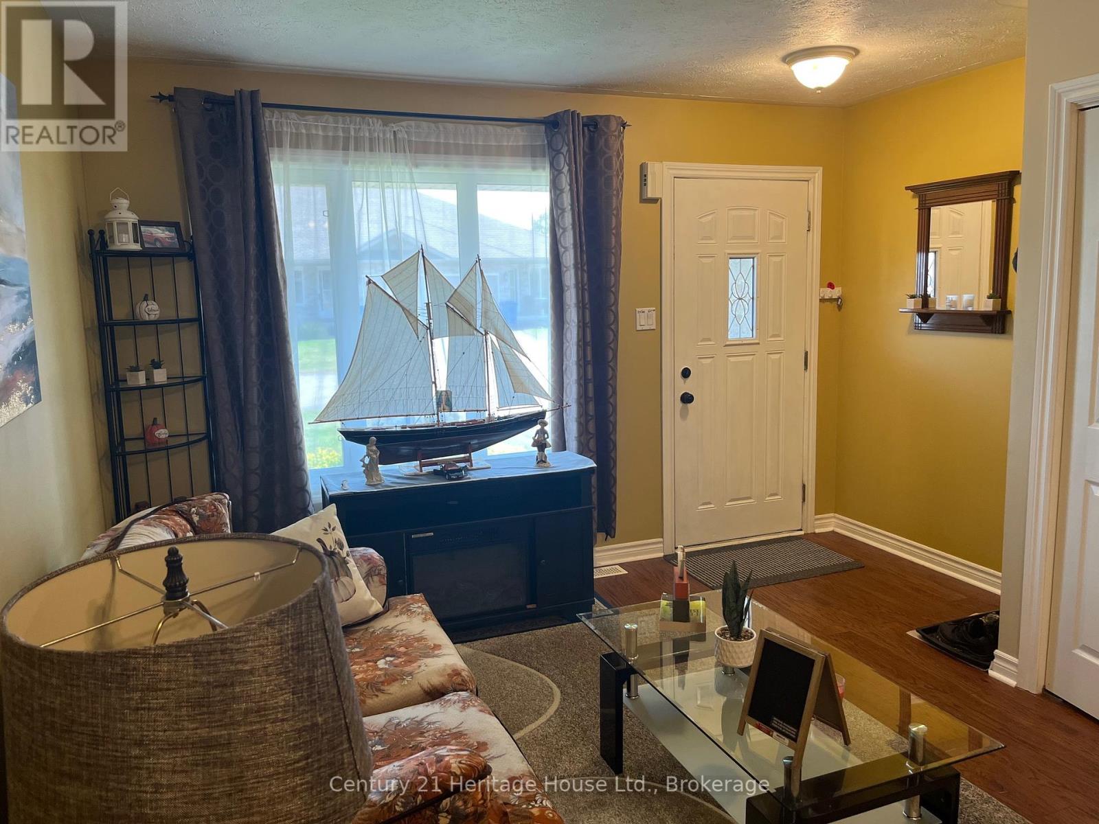 2 - 2-302 Park Street W, West Grey, Ontario  N0G 1R0 - Photo 2 - X12446931