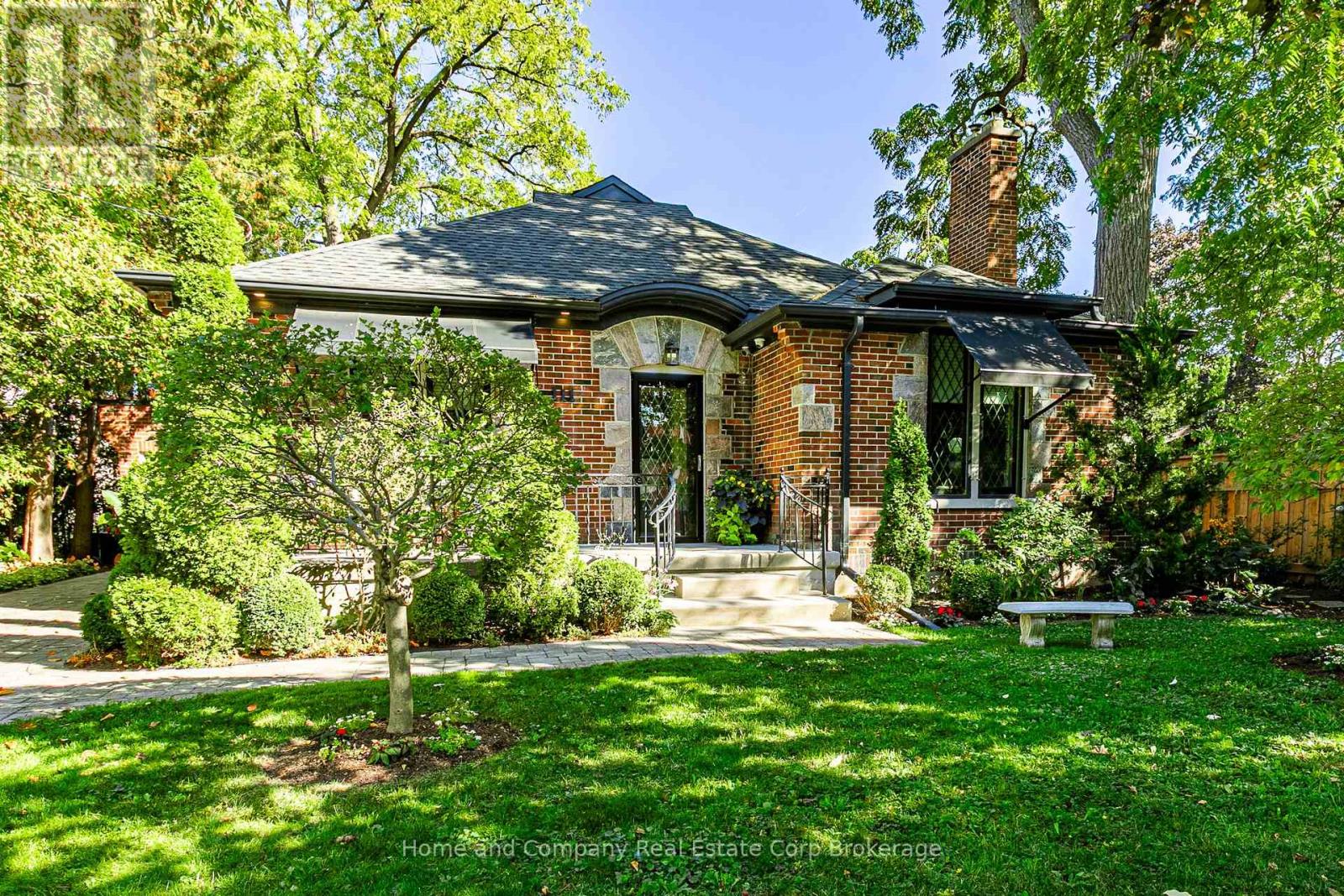 111 Queen Street, Stratford, Ontario  N5A 4N2 - Photo 3 - X12446935