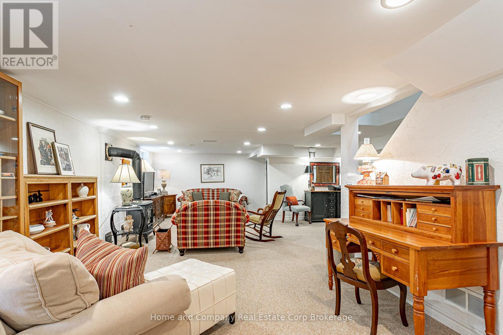 111 Queen Street, Stratford, Ontario  N5A 4N2 - Photo 25 - X12446935