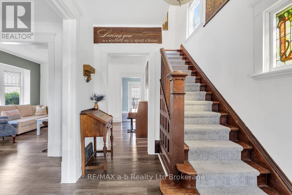 115 Winniett Street, Brant, Ontario  N3T 1N1 - Photo 15 - X12446911