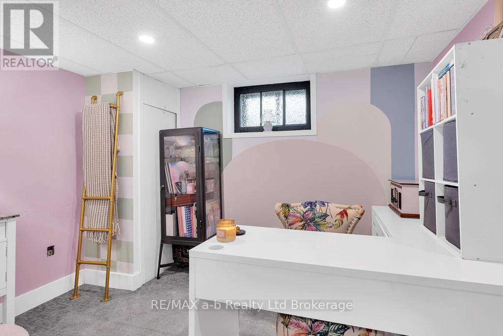 115 Winniett Street, Brant, Ontario  N3T 1N1 - Photo 19 - X12446911