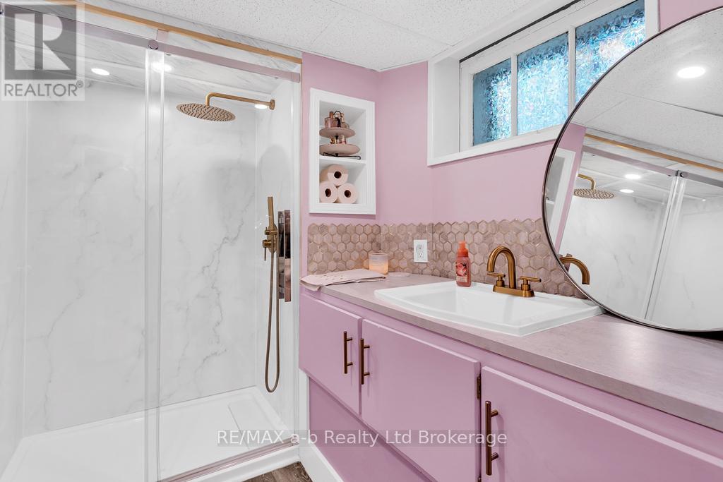115 Winniett Street, Brant, Ontario  N3T 1N1 - Photo 21 - X12446911
