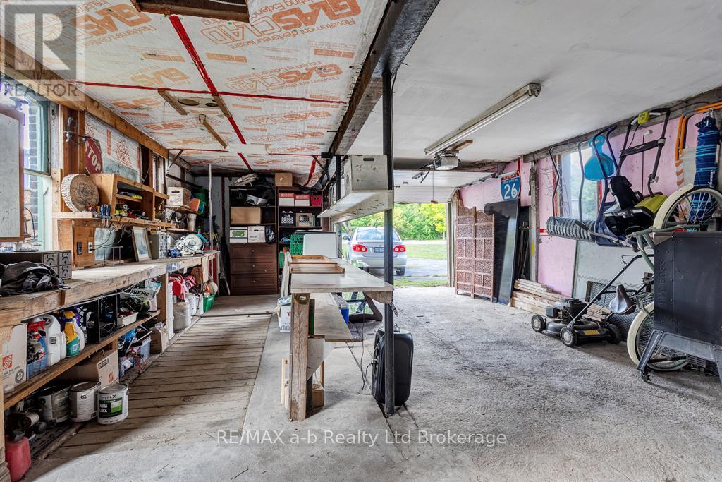 115 Winniett Street, Brant, Ontario  N3T 1N1 - Photo 29 - X12446911
