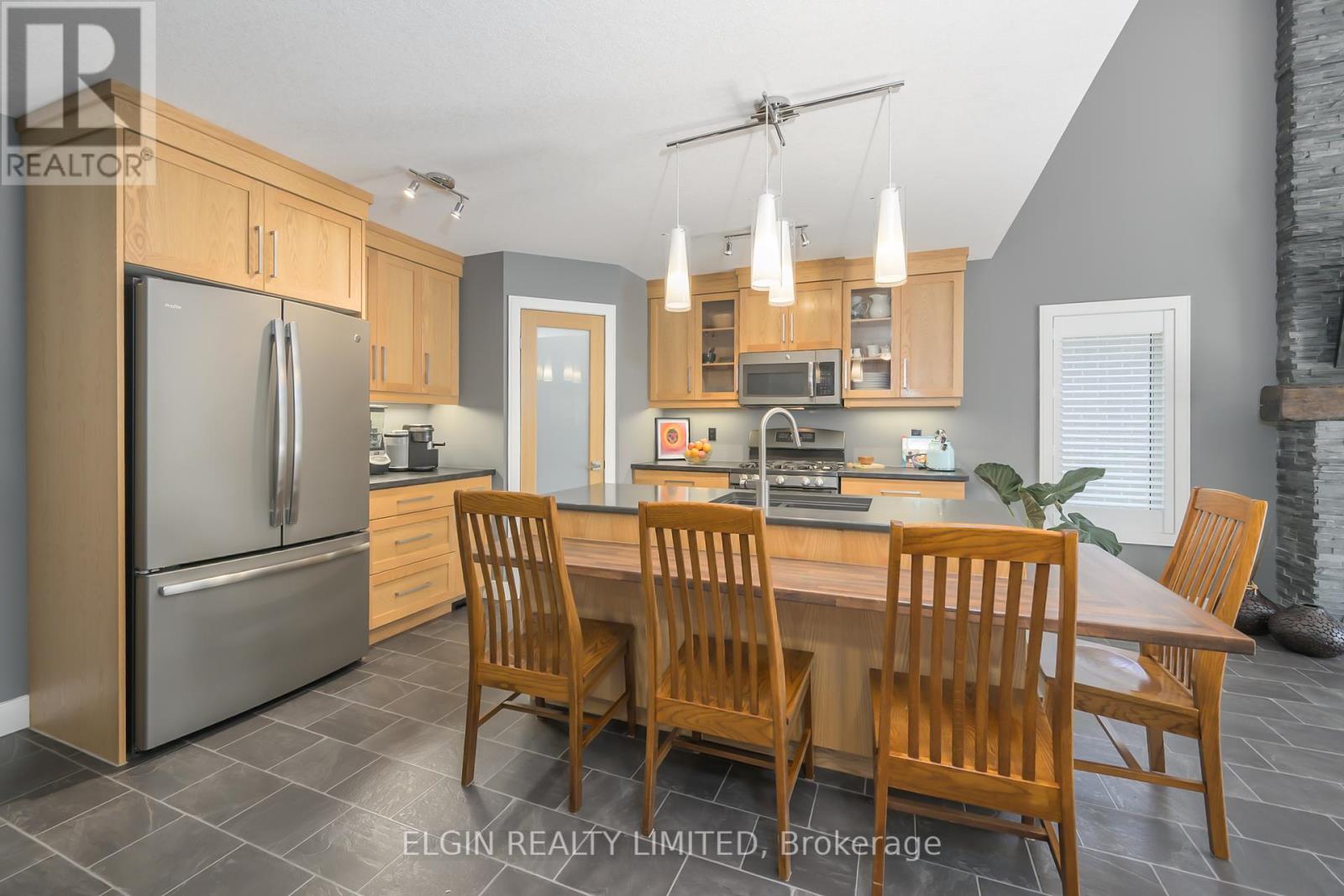 8 Deerfield Court, St. Thomas, Ontario  N5P 0B8 - Photo 19 - X12437209